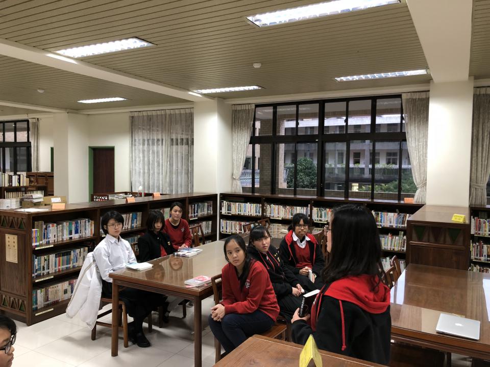 图书馆 - 行政单位 - 台北市天主教静修女子高级中学